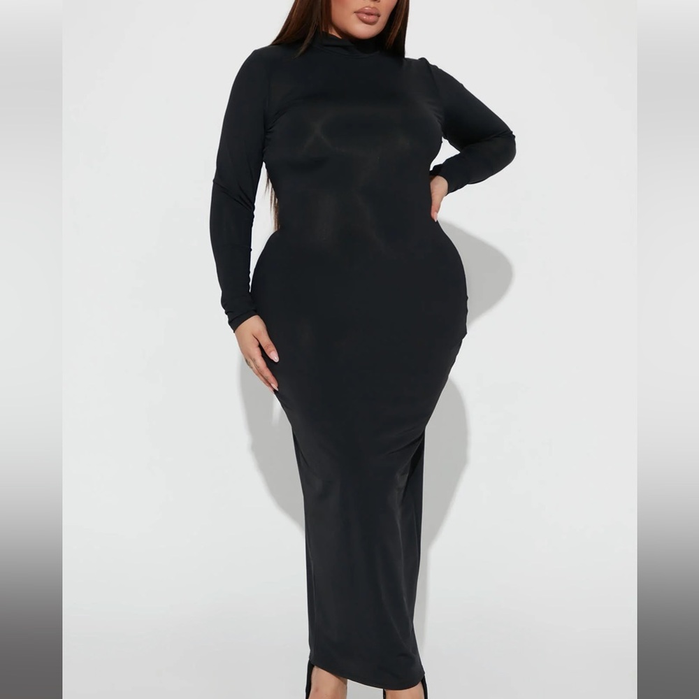 Kimmy Maxi Dress- Black NWT